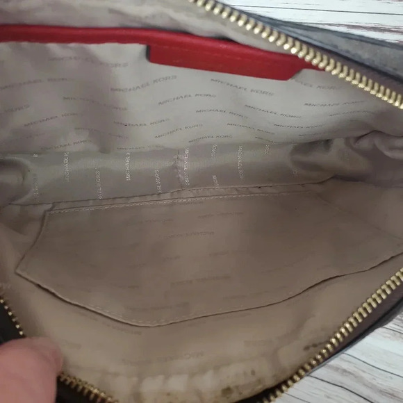 Michael Kors Jet Set East West Signature Brown/Red/Gold Perforated Crossbody Bag - Picture 16 of 16